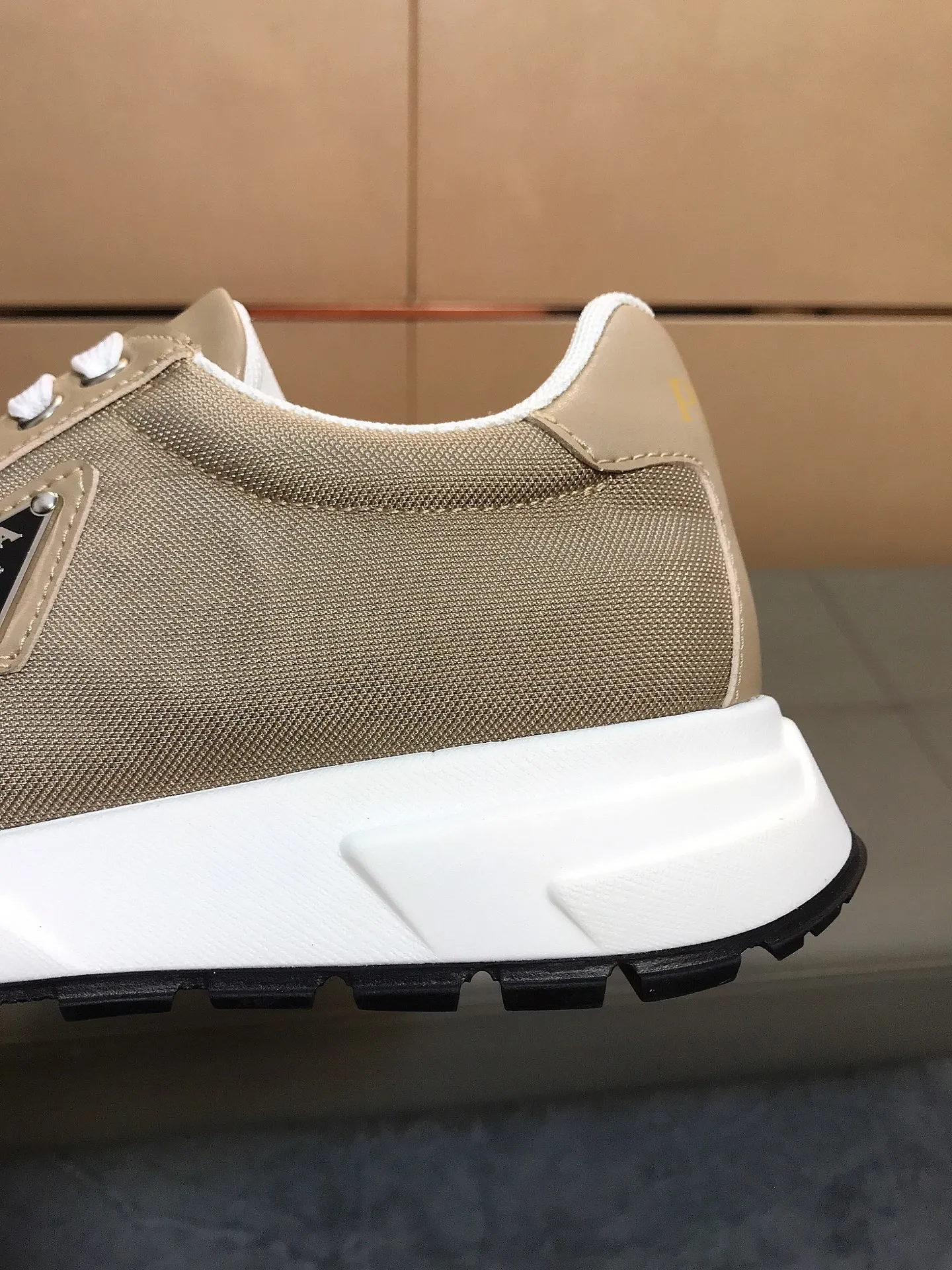 Ex-factory price 400 💎💎🆕Prada's latest casual and fashionable men's shoes👟hot style💥simple and elegant style, exclusive for trendy men. Unique latest brand elements👑, fashionable and generous, imported cowhide leather splicing breathable fabrics, comfortable lining + sheepskin feet, super comfortable and wear-resistant outsole, classic model taken in kind, code number: 38-44
